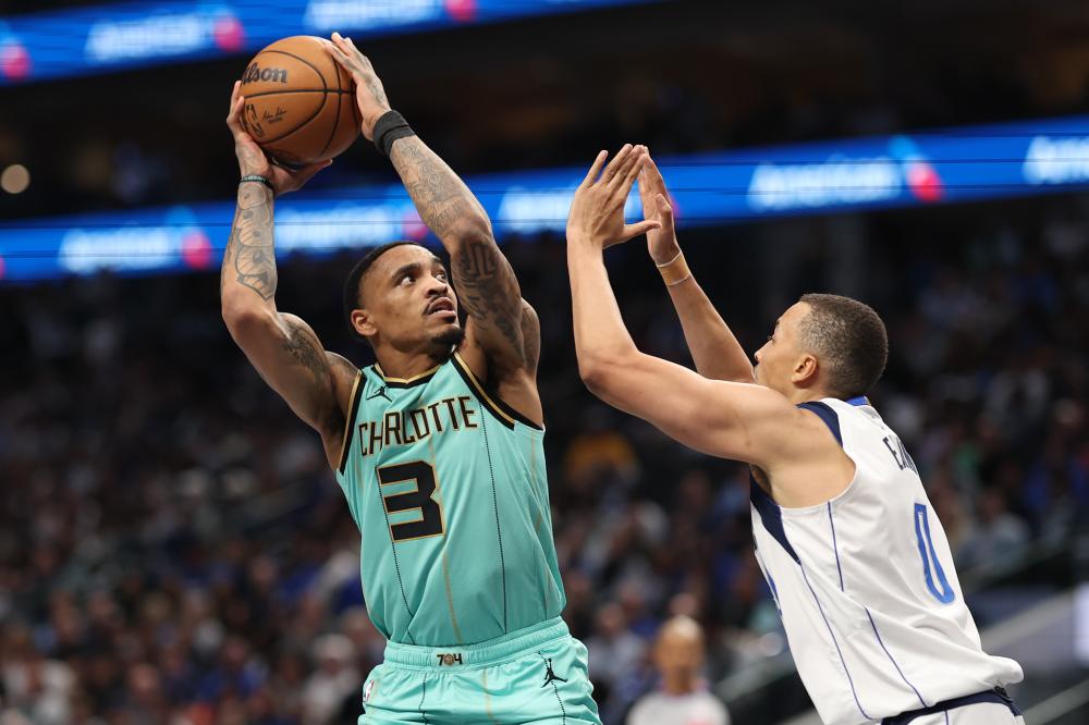 在赛场上展 在赛场上展