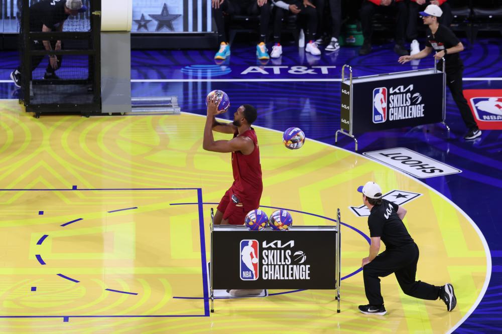 使他具备极 使他具备极