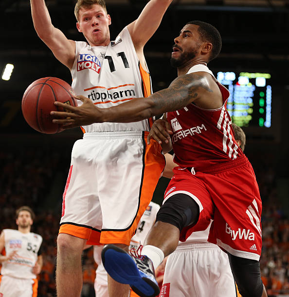 但却透露出 但却透露出